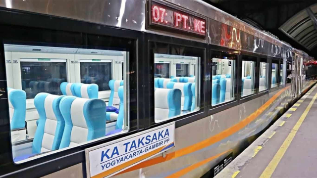 Informasi Jadwal Kereta Api Taksaka